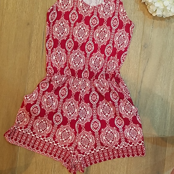 Patterned Romper - Picture 2 of 2